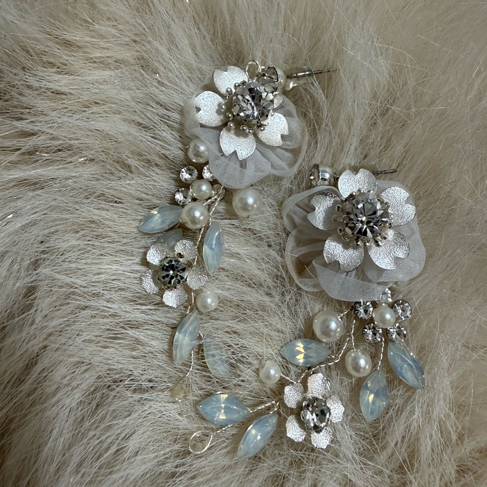 Elegant Floral Drop Earrings with Pearls (Bridal/Bride/Wedding)